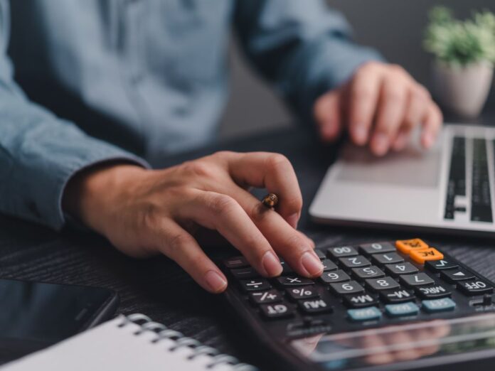 Veja neste conteúdo como o cálculo de combustível é importante para a saúde da empresa.