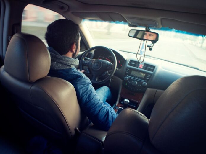 Veja neste conteúdo algumas técnicas de direção econômica que podem ajudar a reduzir o consumo do seu carro no dia a dia