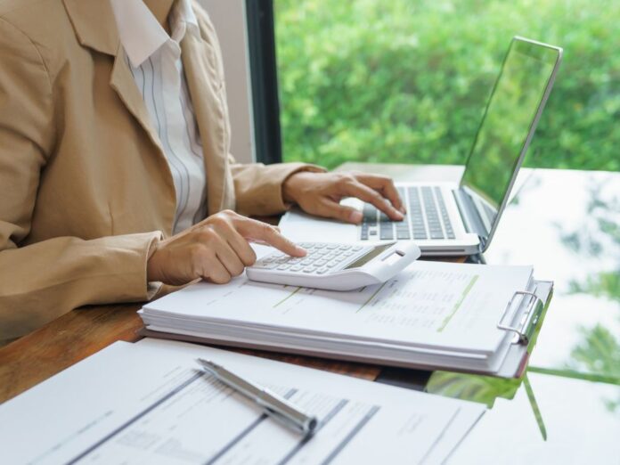 Entenda nesse conteúdo como funciona a redução de custos em frotas de veículos para que a empresa tenha bons lucros em todas as áreas.